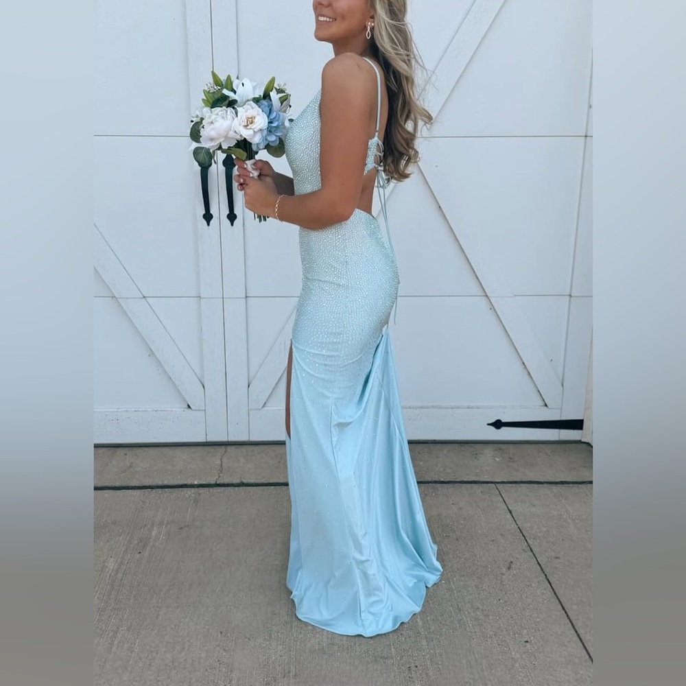 Elegant Blue Evening Gown
